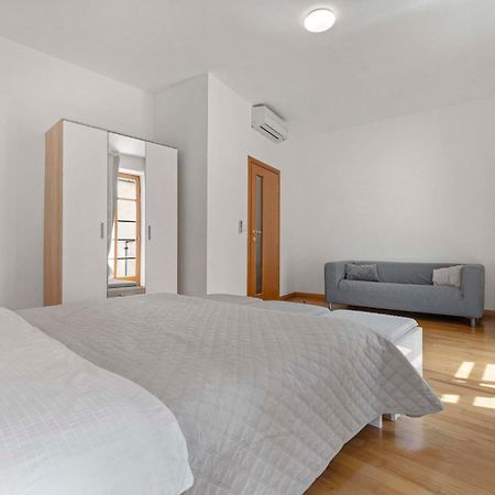 Charming Apartment In The Heart Of Bratislava Extérieur photo