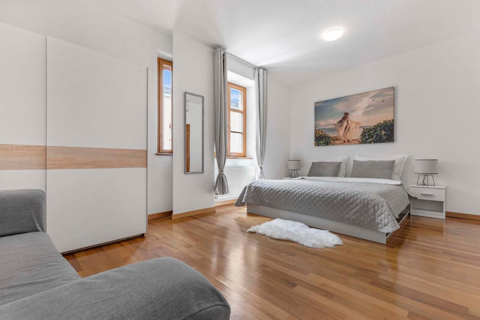 Charming Apartment In The Heart Of Bratislava Extérieur photo