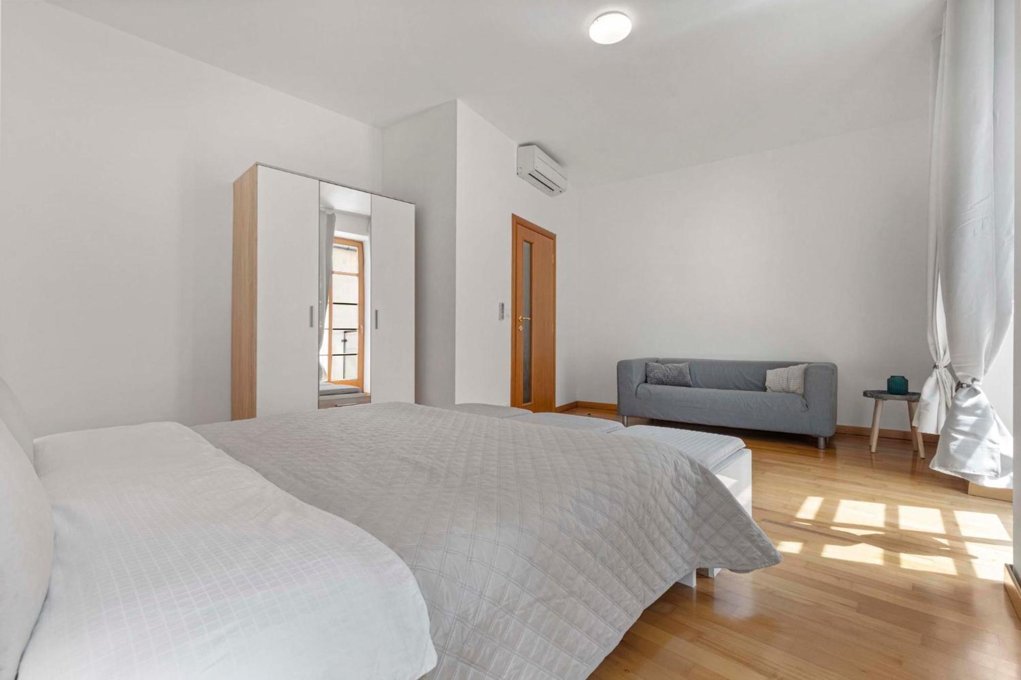 Charming Apartment In The Heart Of Bratislava Extérieur photo