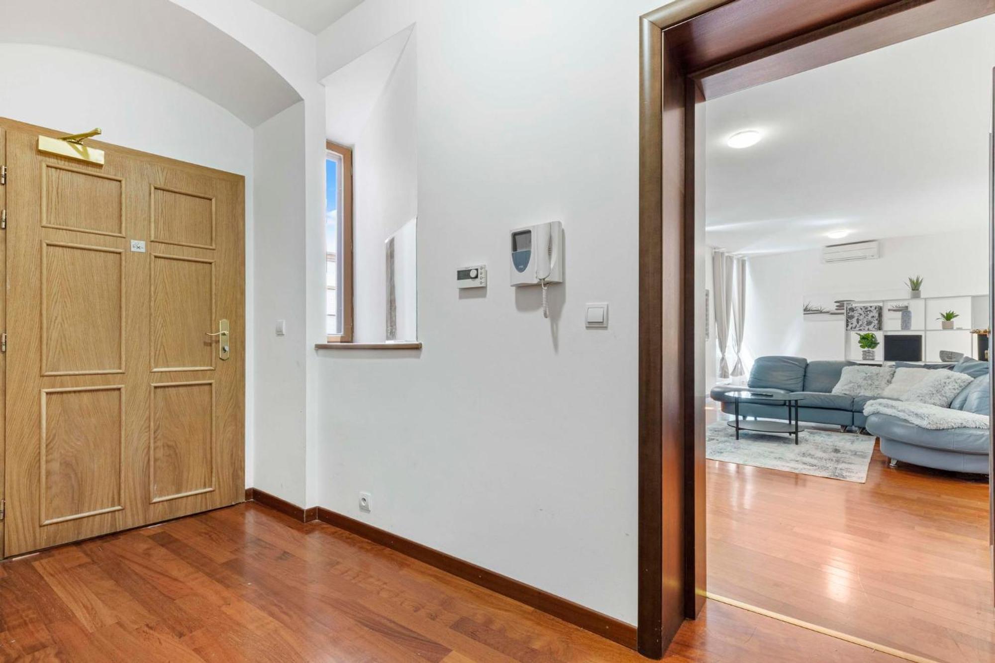 Charming Apartment In The Heart Of Bratislava Extérieur photo